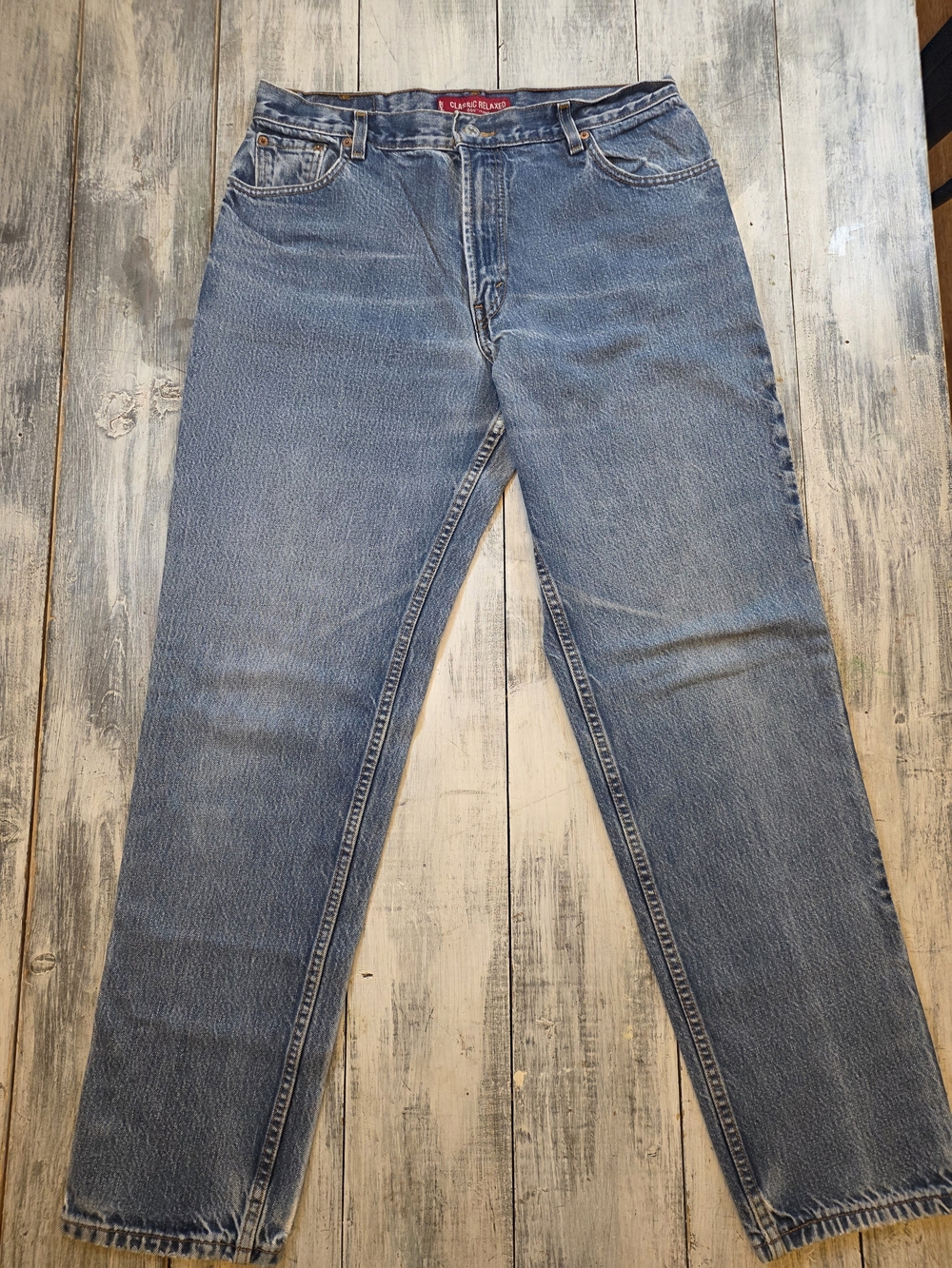 Vintage Y2K Levi's 550 Relaxed Women's Straight Tapered Leg Blue Jeans Mexico